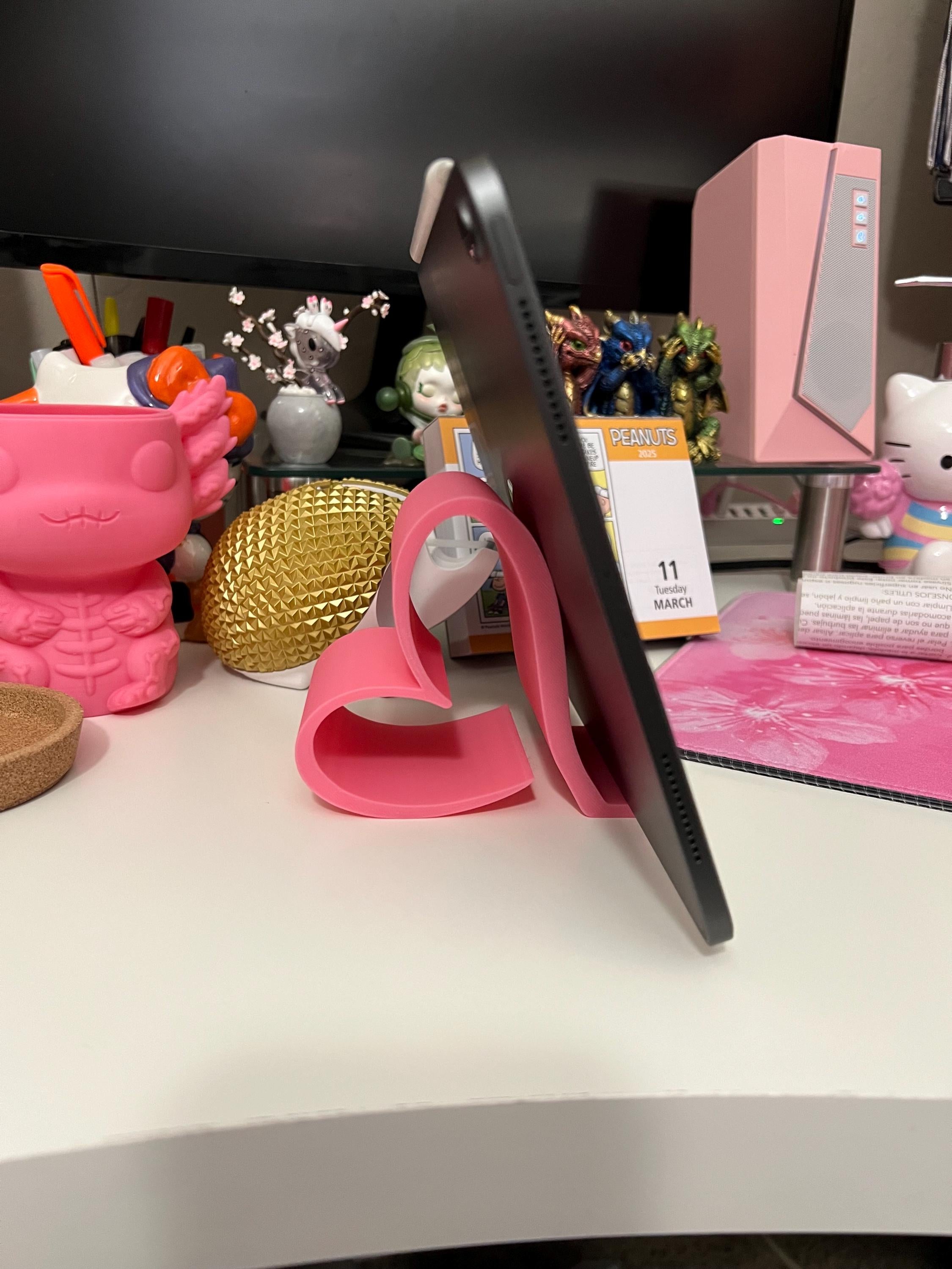 Heart shaped phone & tablet stand