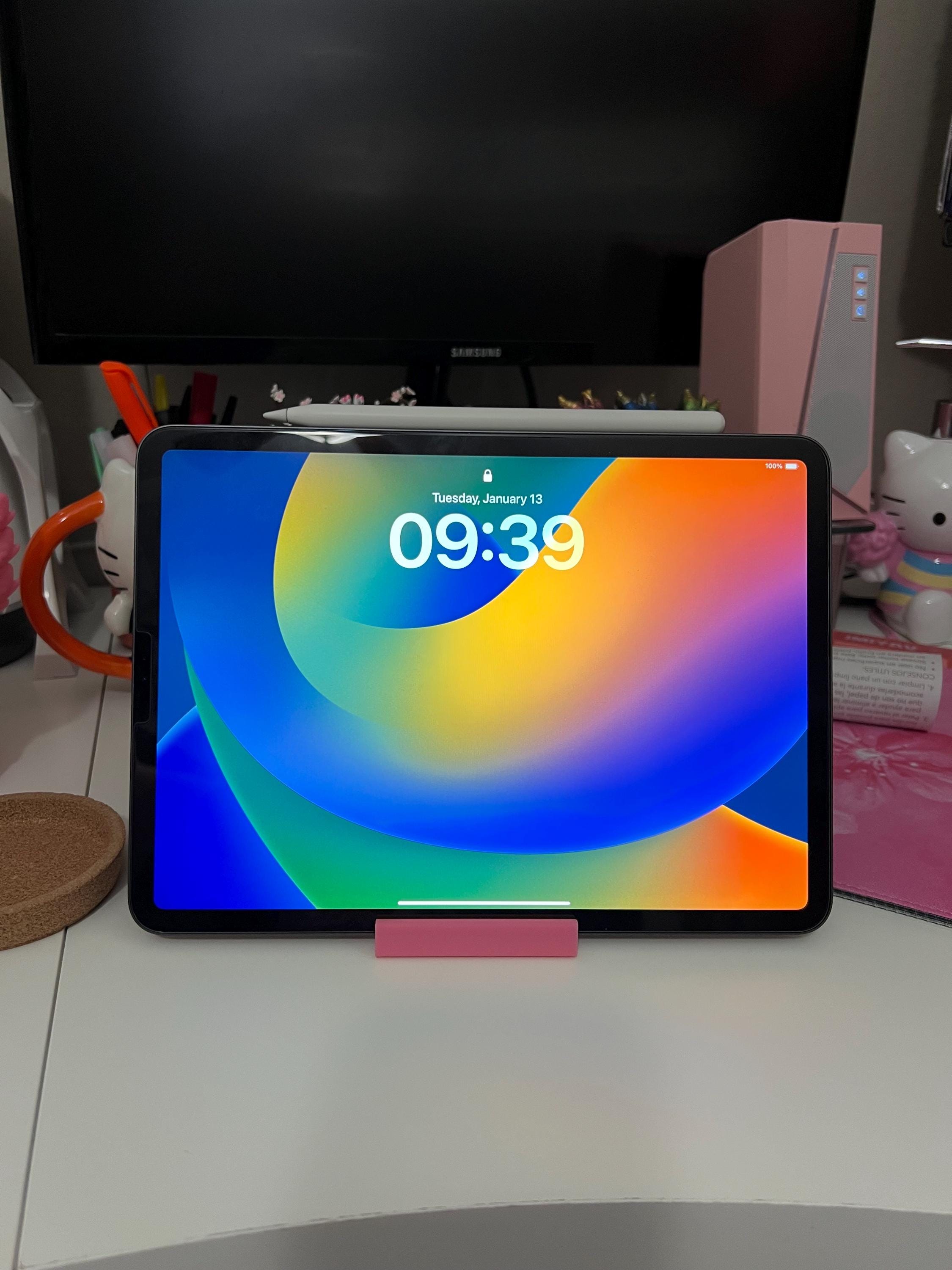Heart shaped phone & tablet stand