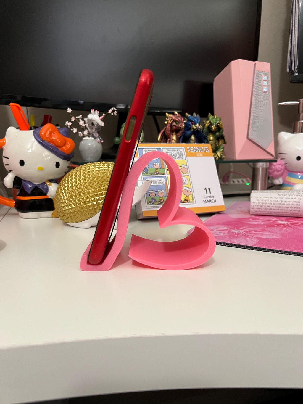 Heart shaped phone & tablet stand