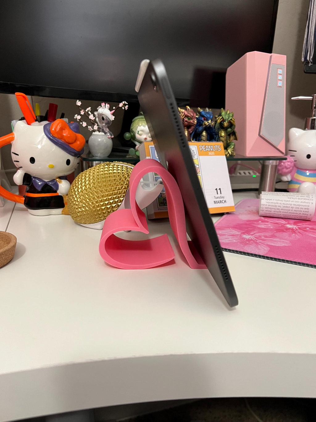 Heart shaped phone & tablet stand